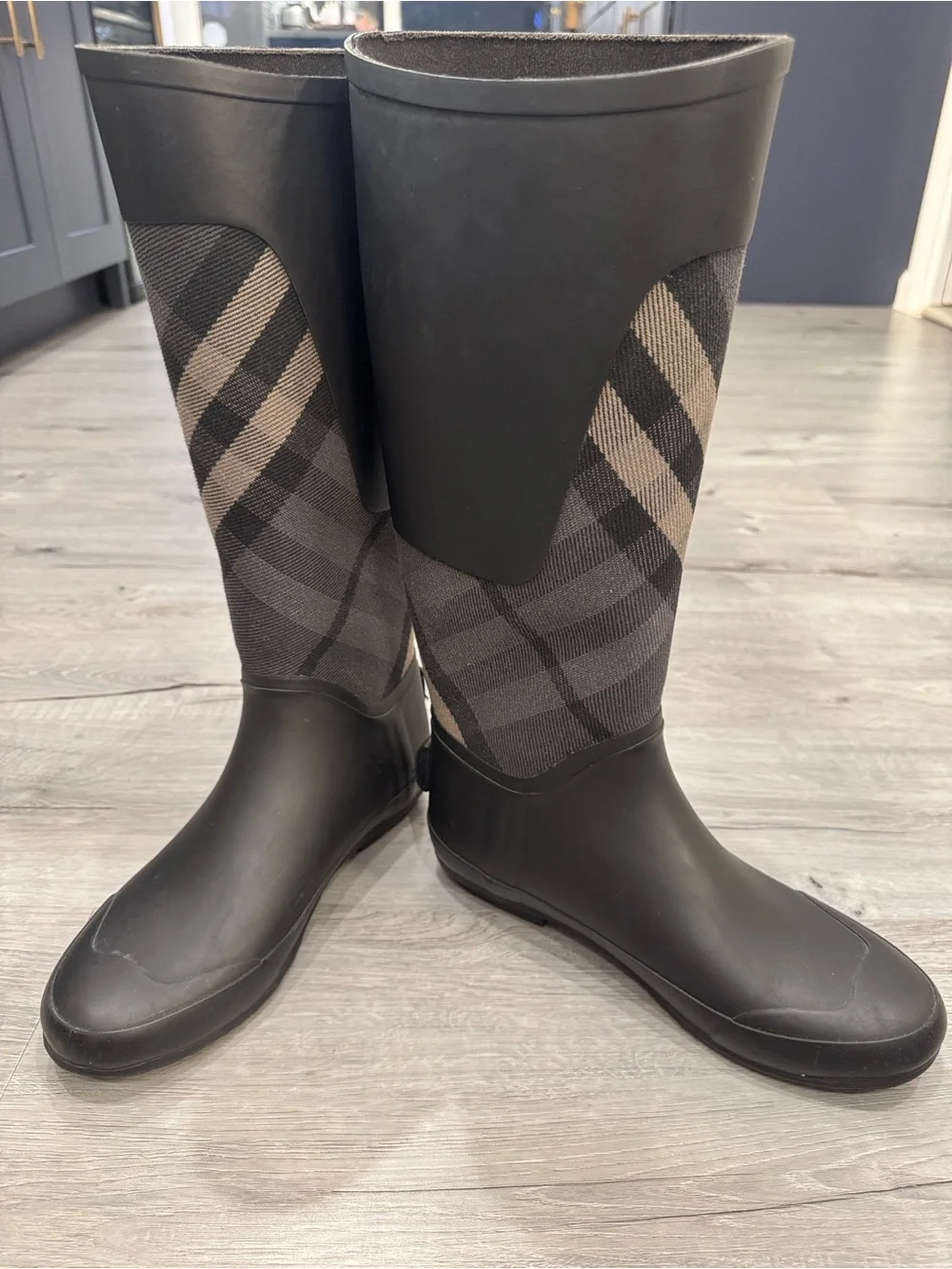 Authentic Burberry Nova Check Tall Rain Boots Black (Size: 39/8.5)